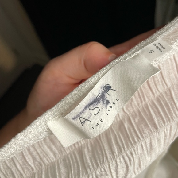 ASTR Puff Sleeve Puff Sleeve Button Front Smocked Top - Picture 3 of 3